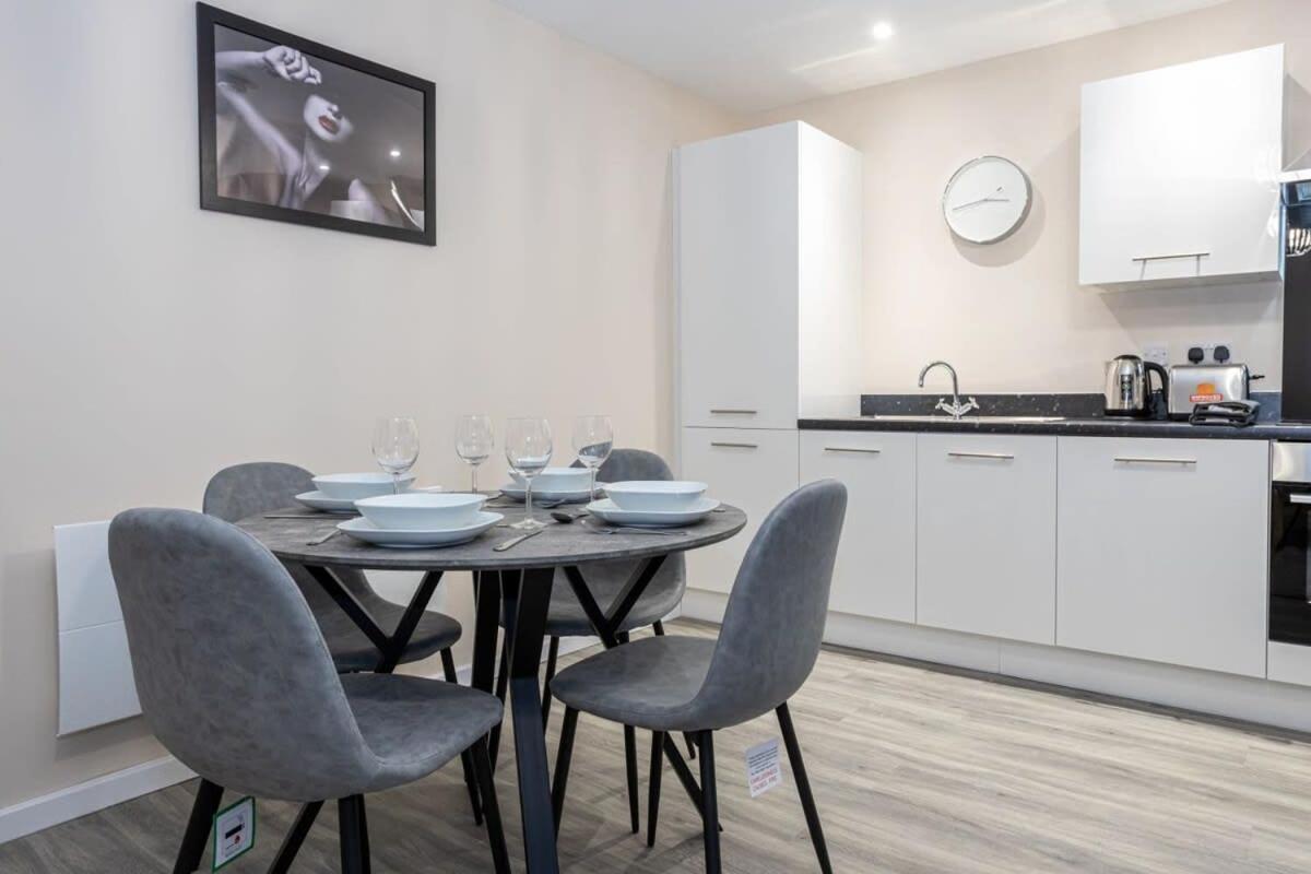 Lovely 1 Bedroom Apartment In Manchester Eksteriør bilde